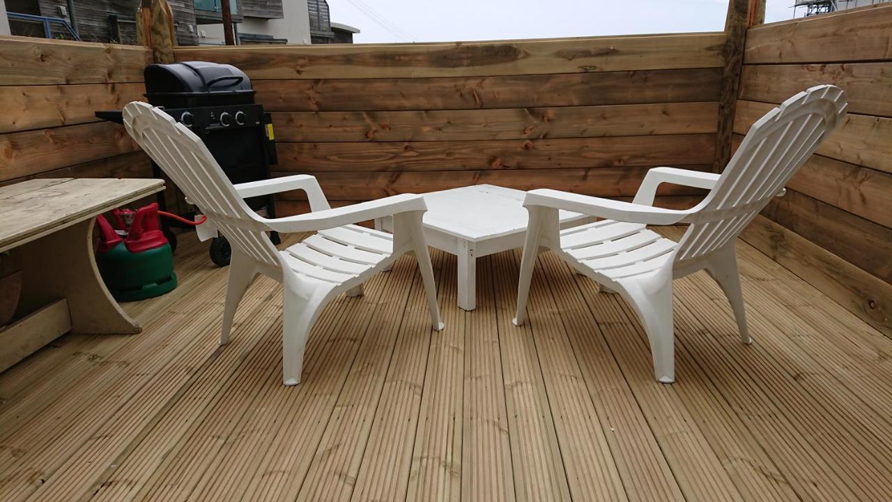 Surf Lookout - King Size En-Suite With Sea Views New Quay Kültér fotó